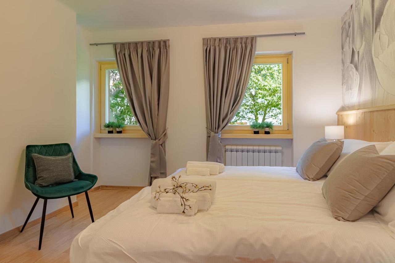 Suite Italy Pinzolo Due Giustino Екстериор снимка