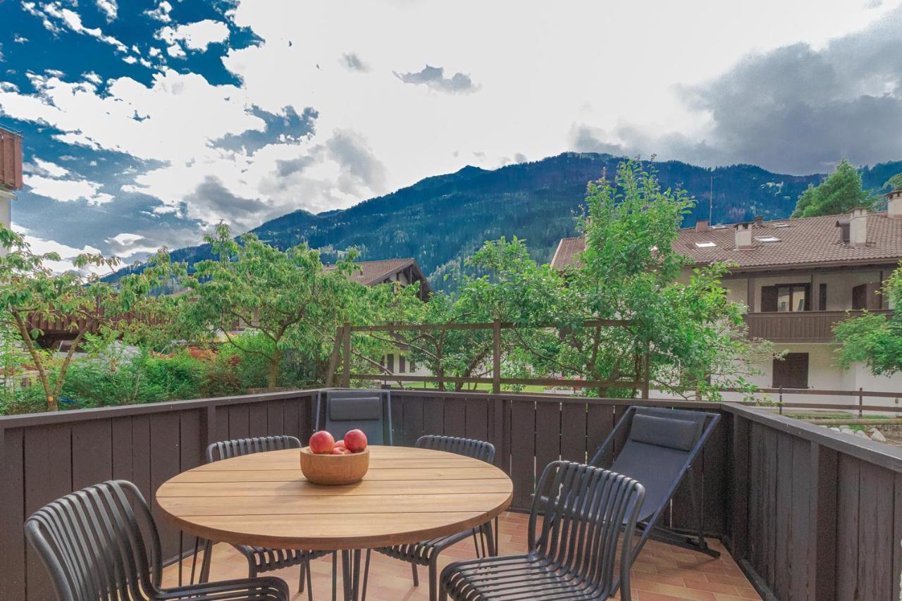 Suite Italy Pinzolo Due Giustino Екстериор снимка